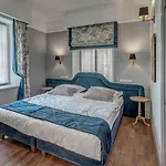 & Palac Hotell
