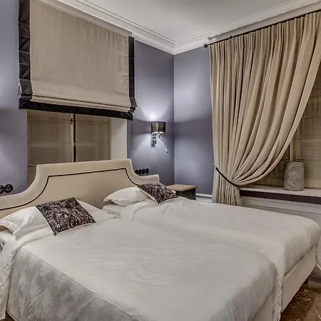 & Palac 4*