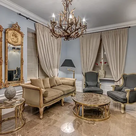 & Palac Hotell