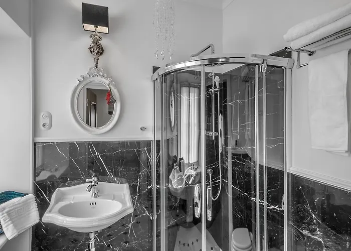 Hotel & Palac Mala Wies